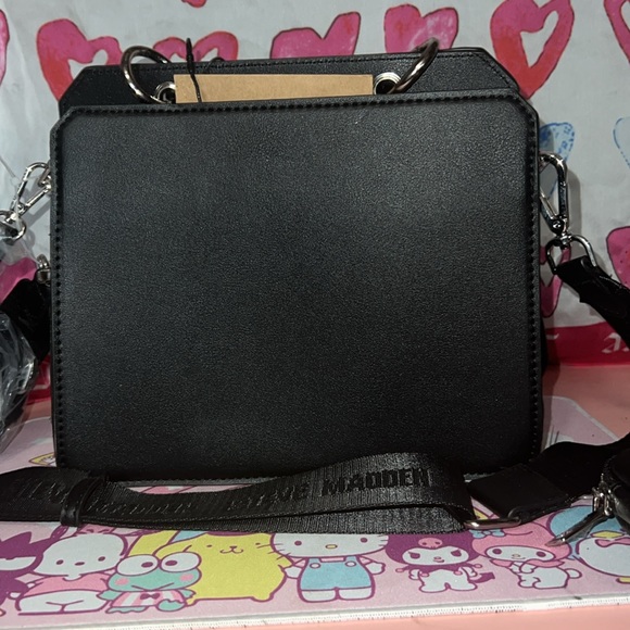 Steve Madden Tote - Picture 2 of 8